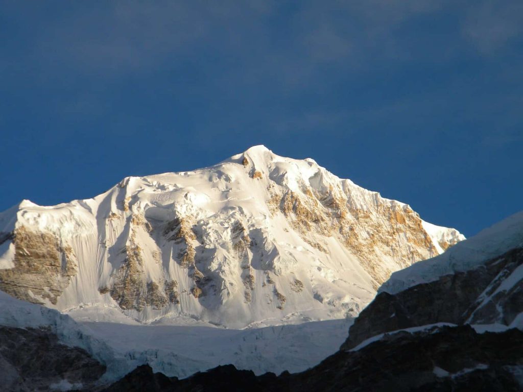 کوه صعود نشده کابرو Kabru