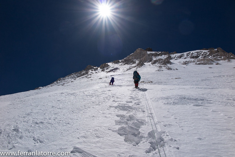 در این مطلب فران لاتوره، کوهنورد اسپانیایی و صعود کننده 14 قله هشت هزار متری، مسیر صعود گاشربروم یک یازدهمین قله بلند جهان را توصیف می کند.