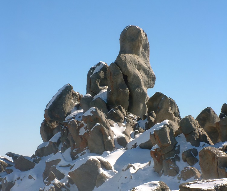 قله کلاه قاضی - کوهنوردی در همدان