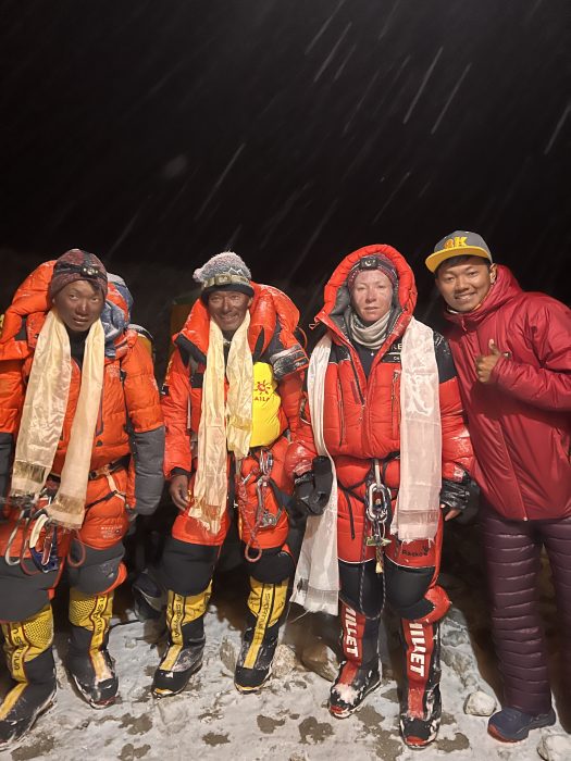 «در آناپورنا، می‌توانستید خطرناک بودن مسیر را حس کنید. در دائولاگیری برف مانع کار می شد. و در ماکالو آغاز حرکت به سمت قله به طرز وحشتناکی سخت بود.»