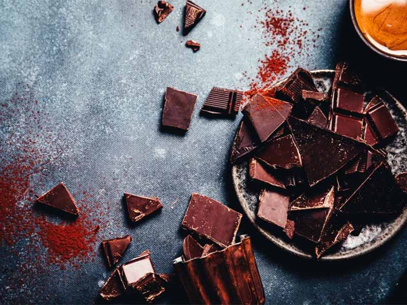 شکلات تلخ مواد غذایی سرشار از آنتی اکسیدان