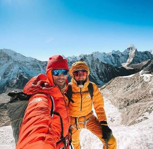 دیوید گوتلر و هروه بارماس بالاخره فاش کردند که دائولاگیری قله مورد نظر آنها برای صعود زمستانی است. این تیم هفته گذشته به منظور هم هوایی روی قله آیلندپیک در منطقه خمبو شبمانی کردند.