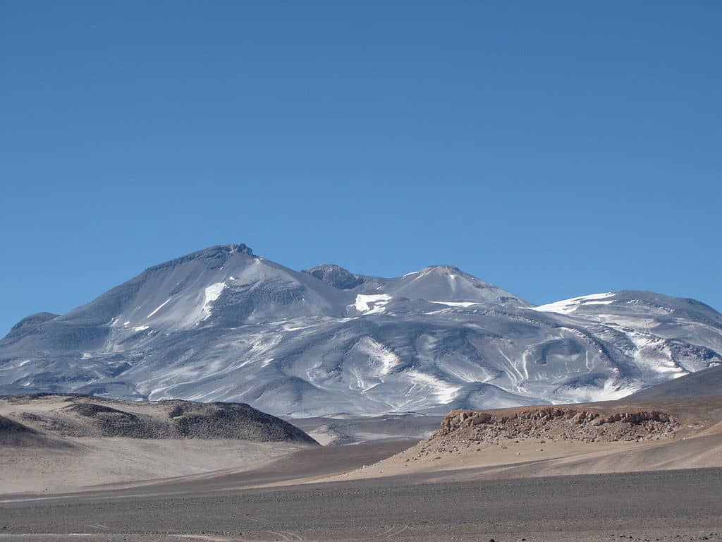 اوخوس دل سالادو، بلندترین آتشفشان جهان
