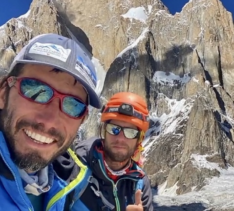 در 18 اوت، کوهنوردان کاتالانی، میکل ماس و مارک سوبیرانا، مسیر جدیدی را در جبهه جنوب غربی لاتوک دوم، در پانمه موزطاق، قراقورم مرکزی، پاکستان باز کردند. خط جدید آن‌ها در ارتفاع 6400 متری به قله لاتوک II ختم می‌شود.