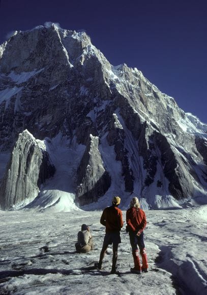 برگزارکنندگان کلنگ طلایی هر سال جایزه ای با عنوان یک عمر دستاورد به پیشگامان کوهنوردی جهان اعطا می کنند. این جایزه امسال به جورج لووه، کوهنورد امریکایی اهدا شد.