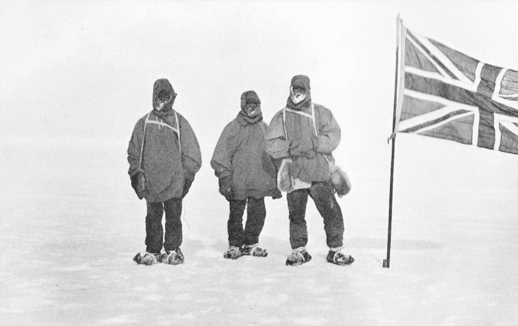 ارنست هنری شکلتون (متولد 15 فوریه 1874 - درگذشته 5 ژانویه 1922) یک کاوشگر انگلیسی-ایرلندی قطب جنوب بود که سه اکتشاف بریتانیایی را به قطب جنوب رهبری کرد. او یکی از شخصیت های اصلی دوره ای بود که به عنوان عصر قهرمانانه اکتشافات قطب جنوب شناخته می شد.
