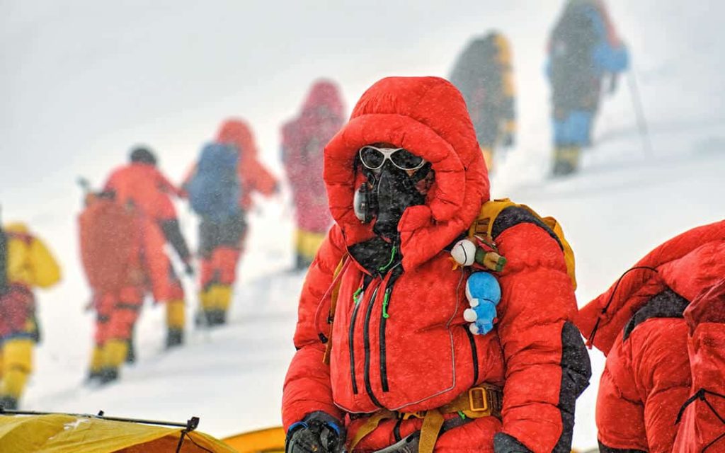 cons of summitting mt everest with supplemental oxygen inline1
