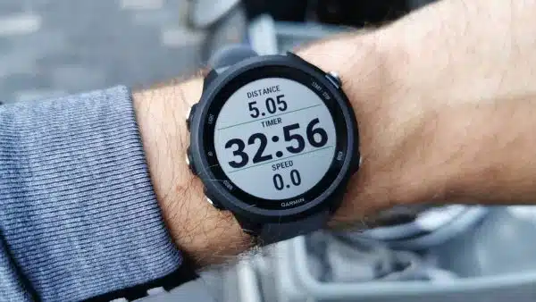 ساعت ورزشی جی پی اس گارمین Forerunner 245 - Image 2