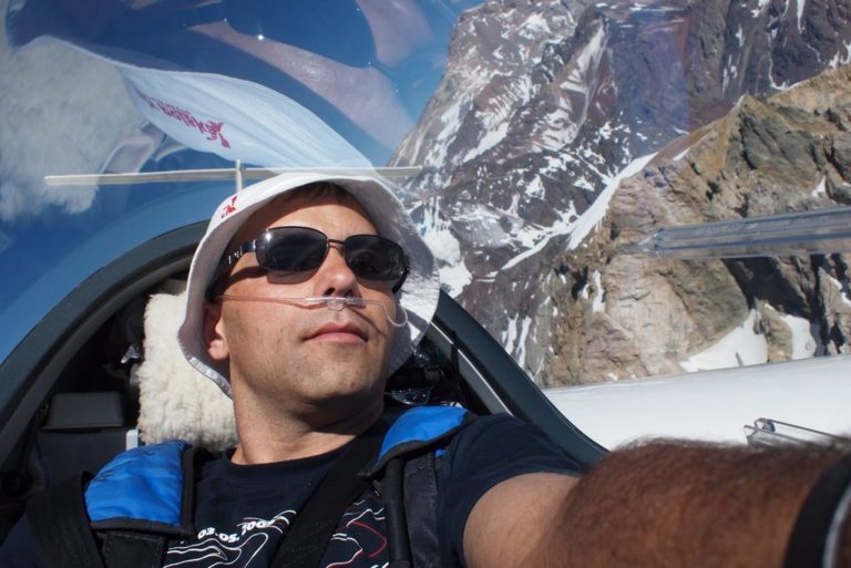 Sebastian Kawa piloting over the Aconcagua 768x513 1