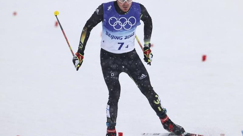 lucas boegl bringt als schlusslaeufer der deutschen staffel rang fuenf ins ziel foto daniel karmanndpa