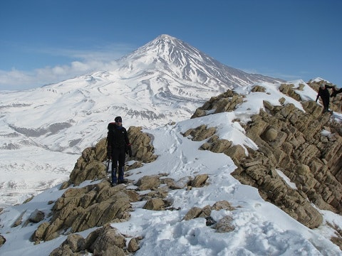 قله تیزکوه؛ نزدیک ترین تماشاگه دماوند(راهنمای صعود)
