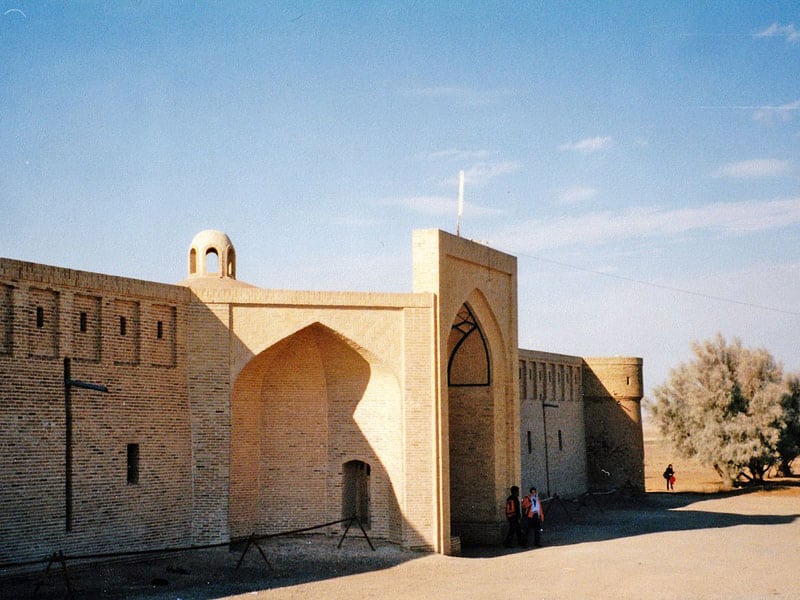 ۱۲ نکته سفر به کویر مرنجاب: از بهترین زمان تا کمپ و تجهیزات