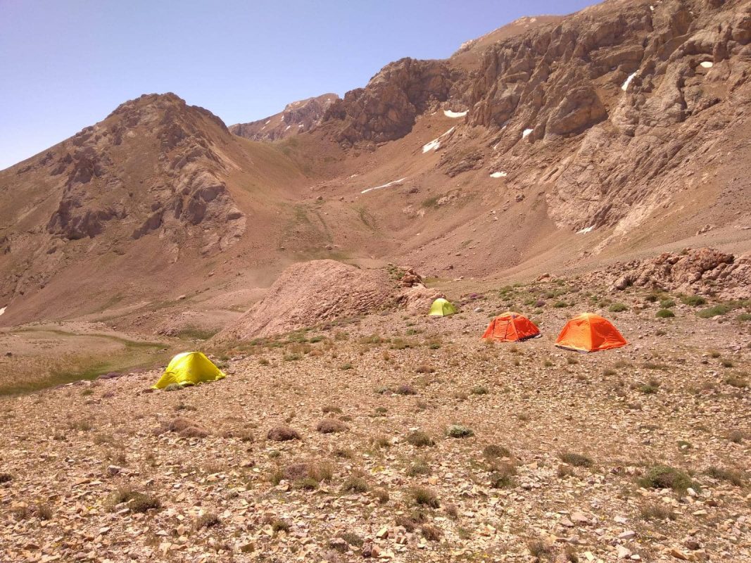 دوخواهرون ۴۳۰۰ متری؛ راهنمای صعودی طولانی و چالشی