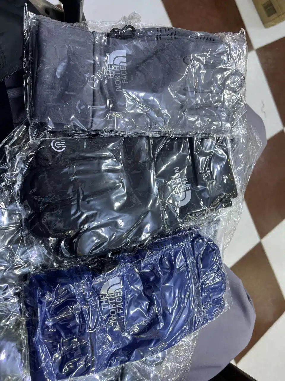 photo_2025-10-25_11-05-24 دستکش وینداستاپر-بیس لمسی نورث فیس TouchGrip - Image 8