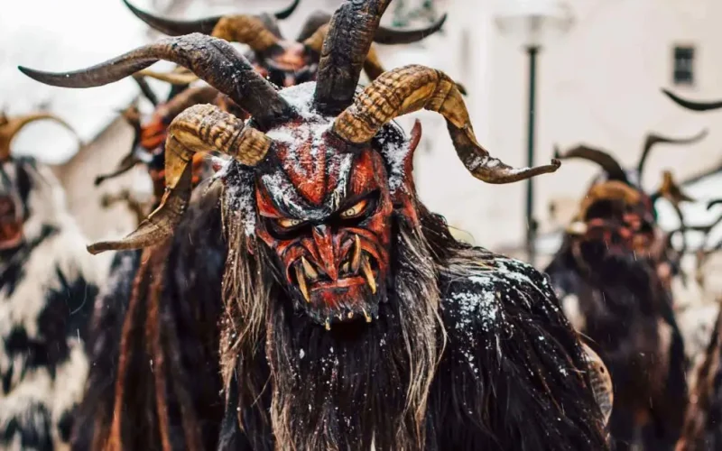 201103_krampus_lionman