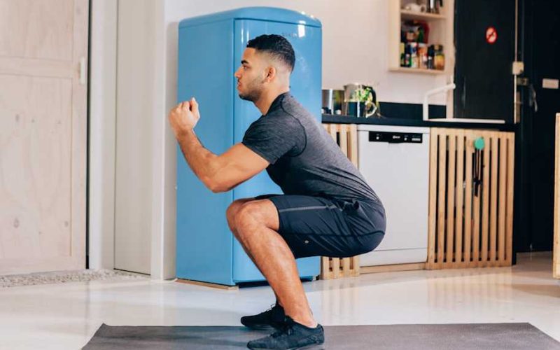 Fitness_Male_Squat_Raphael_001-1