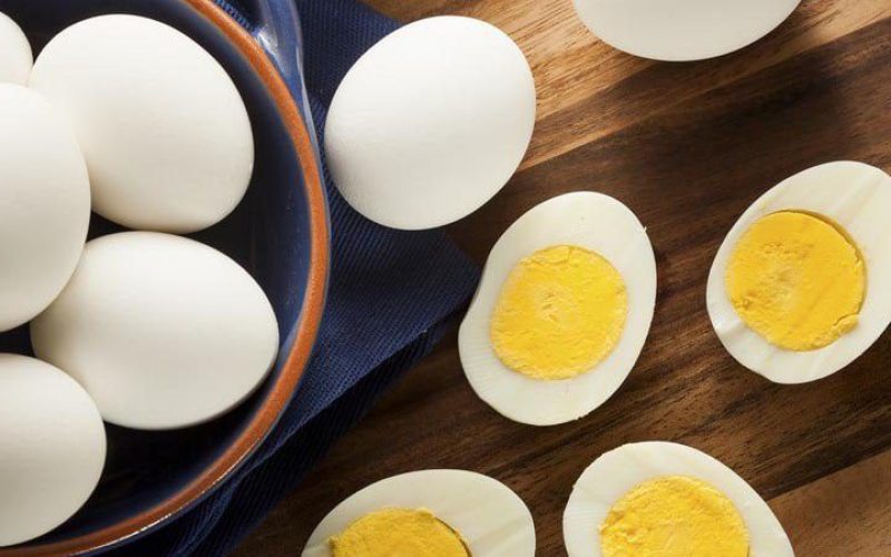 تخم مرغ آب پز هر روز