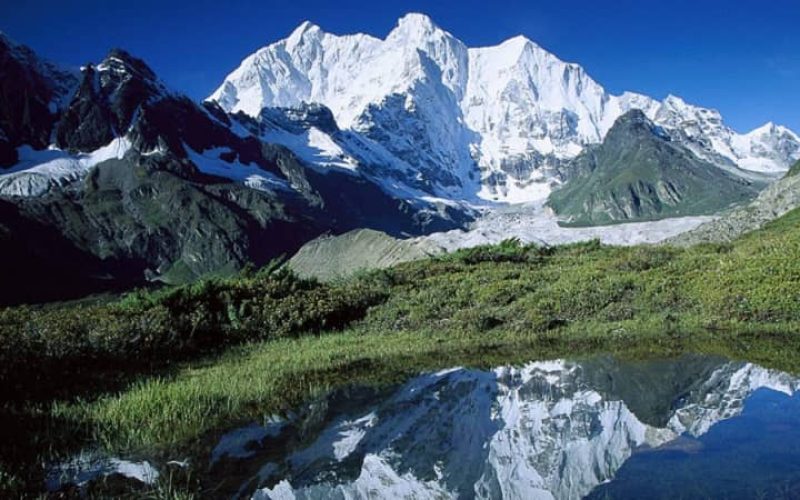 chomo-lonzo-view-from-everest-kangshung-