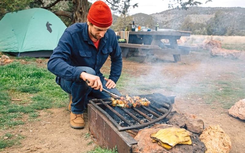 up_2017-03-camp-recipe-spring-kebabs-5 (1)